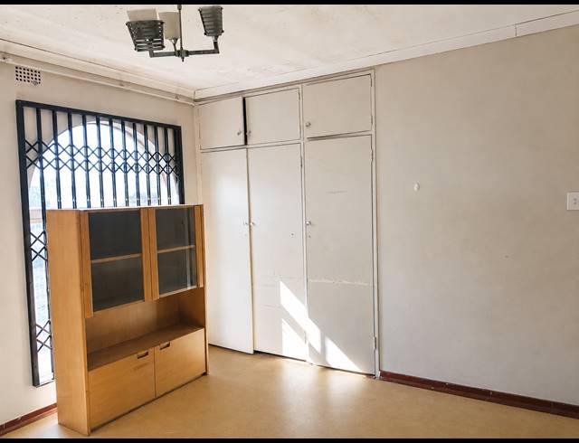 3 BEDROOM HOUSE FOR SALE IN VANDERBIJLPARK SE 6